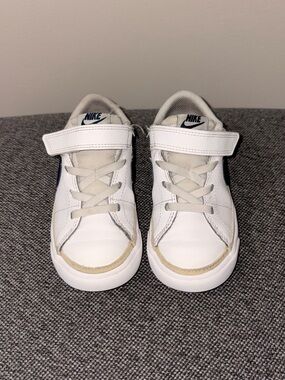 Nike Kids' White and Navy Velcro Sneakers size 9c
